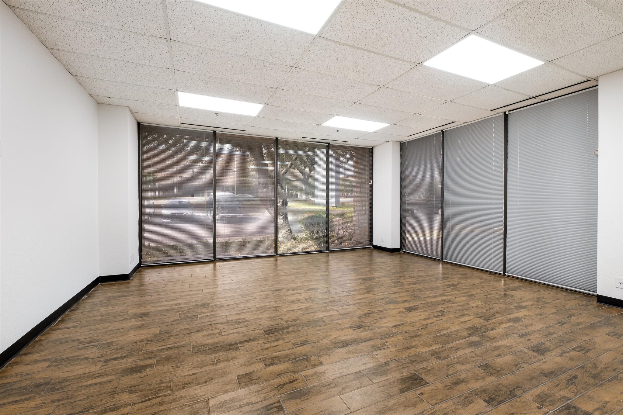 12042 Blanco Rd, San Antonio, TX for lease Interior Photo- Image 1 of 14