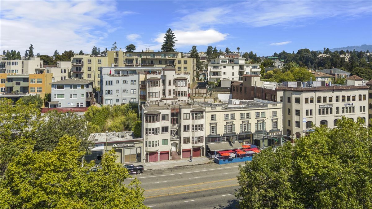 570 Grand Ave, Oakland, CA à vendre Photo du bâtiment- Image 1 de 1