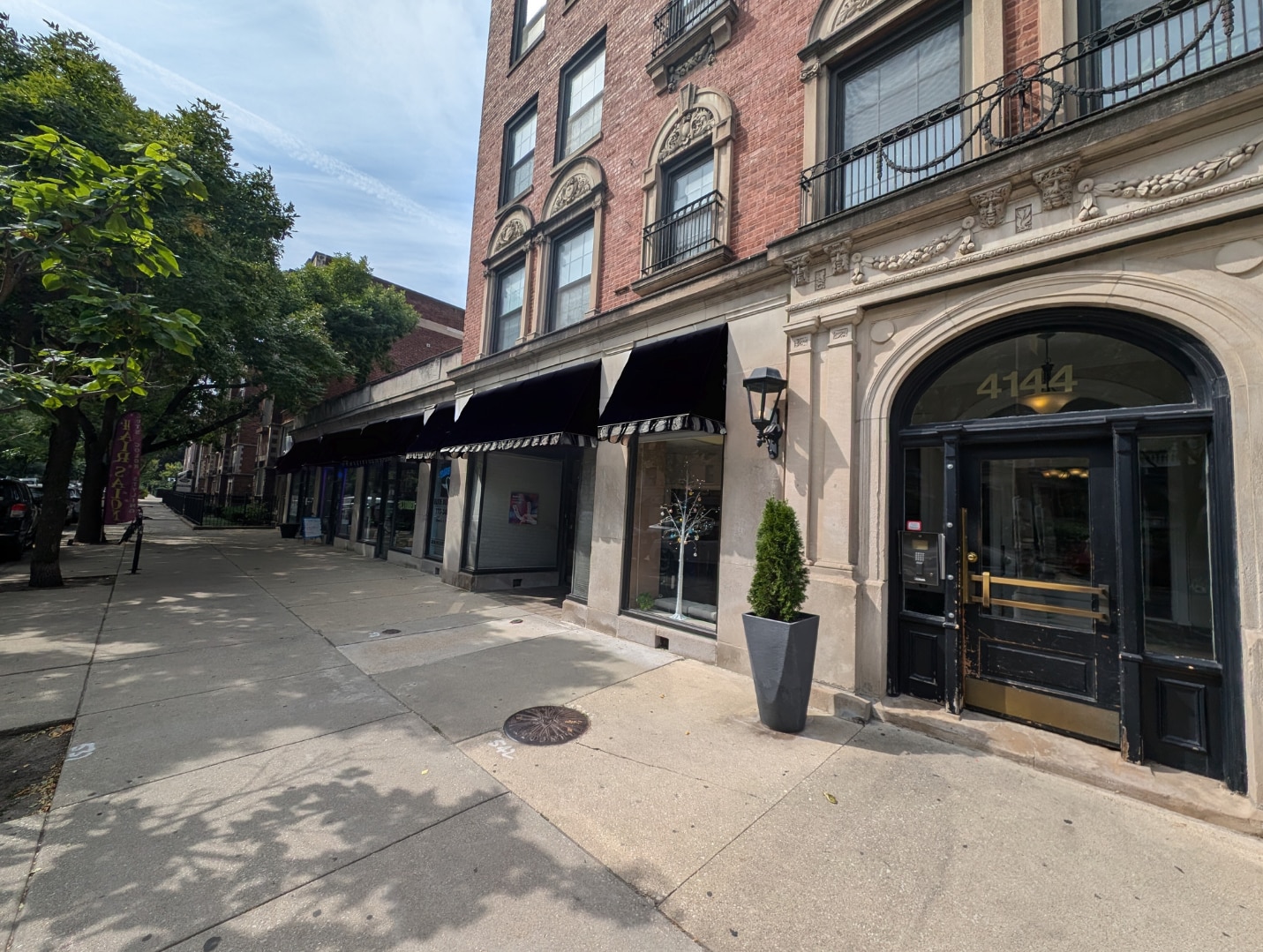 4138 N Sheridan Rd, Chicago, IL for lease Building Photo- Image 1 of 4