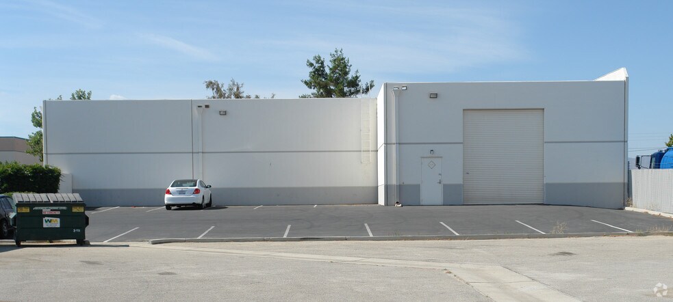 647 W Avenue L 14, Lancaster, CA à louer - Photo du bâtiment - Image 3 de 30