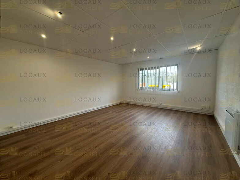 Flex dans SAINT-OUEN-L'AUMONE à louer - Photo intérieure - Image 3 de 7