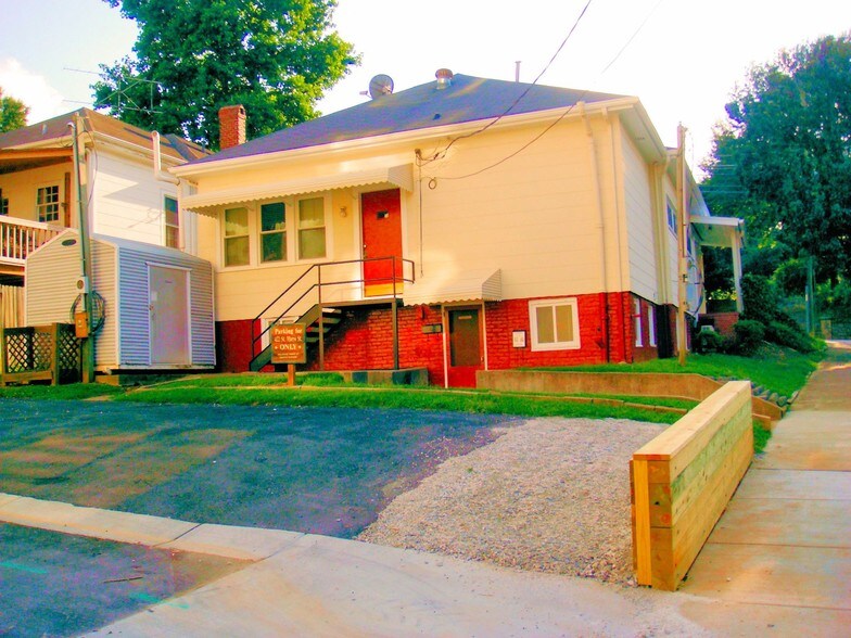 422 St Marys St, Raleigh, NC à louer - Photo du bâtiment - Image 3 de 30