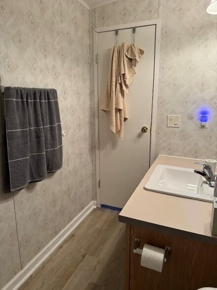 422 Henry St, Stanleytown, VA for sale - Interior Photo - Image 3 of 5