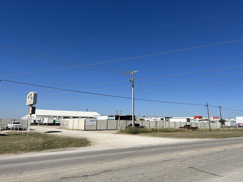 10211 Blue Mound Rd, Fort Worth, TX for sale - Building Photo - Image 2 of 9