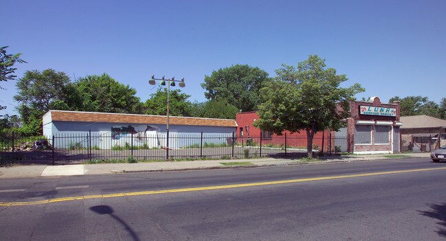 More details for 2530 Main St, Springfield, MA - Retail for Sale