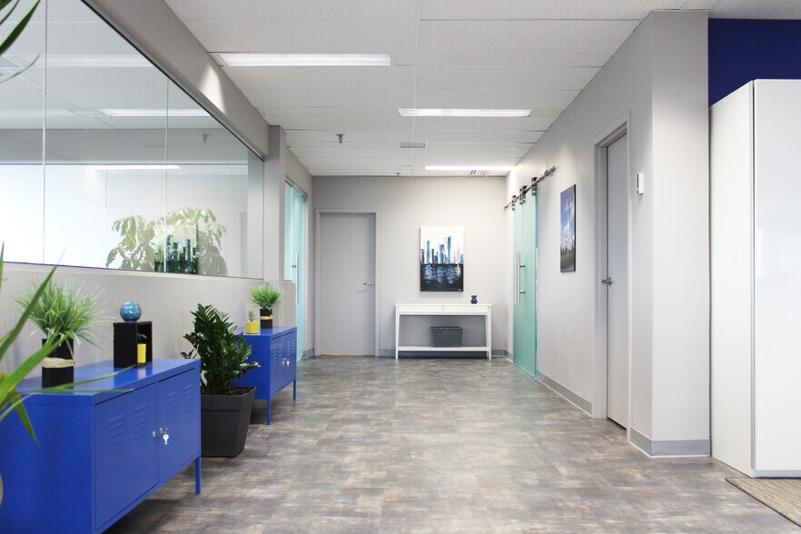 7575 Rte Transcanadienne, Montréal, QC for lease - Interior Photo - Image 3 of 9