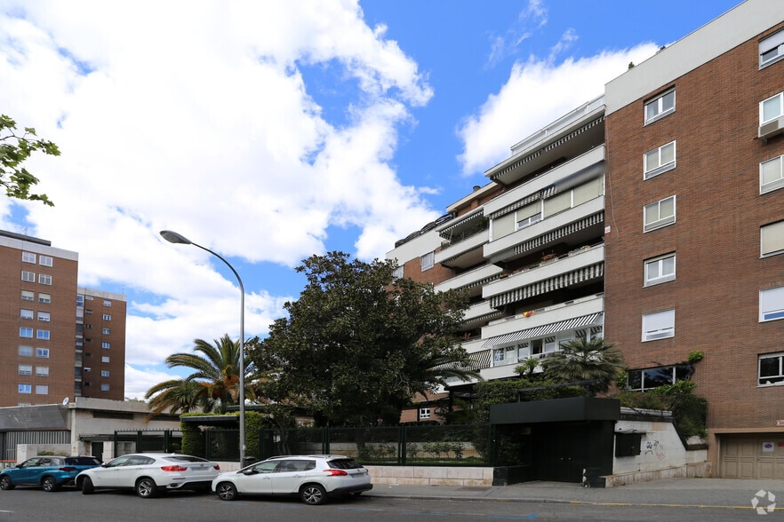 Calle Oquendo, 20, Madrid, Madrid for lease - Building Photo - Image 2 of 3