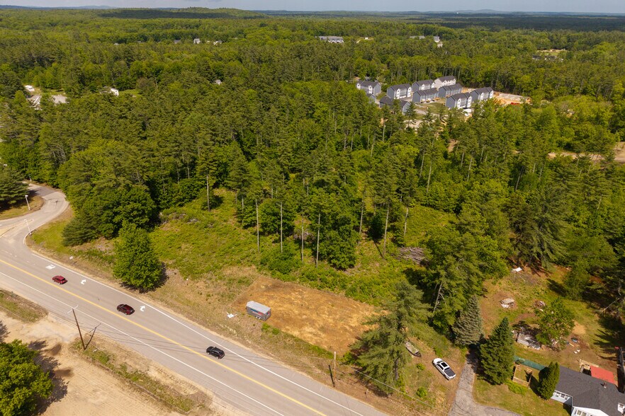 555 Calef Hwy, Barrington, NH à vendre - Photo du bâtiment - Image 2 de 8