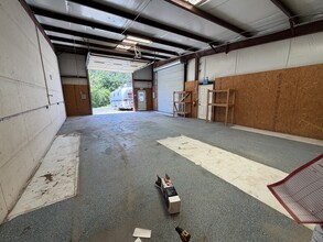 84 Hickory Springs Ind Dr, Canton, GA for lease Interior Photo- Image 2 of 6