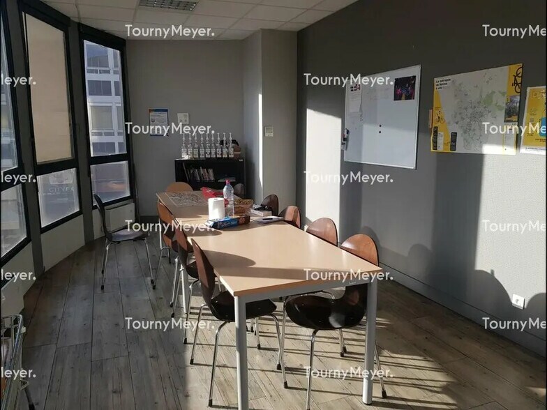 Office in Rennes for lease - Interior Photo - Image 1 of 5