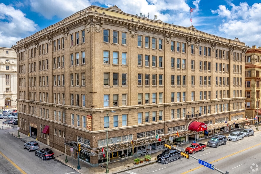 118 Broadway St, San Antonio, TX for lease - Building Photo - Image 1 of 6