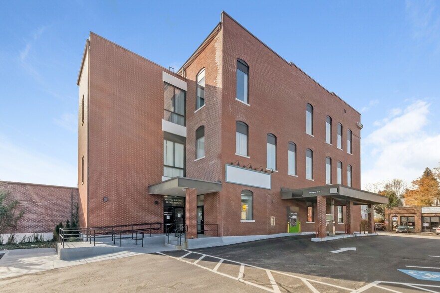 21 E Main St, Westborough, MA à louer - Photo du bâtiment - Image 3 de 9