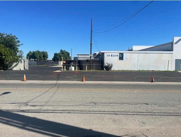 720 Pacific Ave, Oxnard, CA à vendre - Photo du bâtiment - Image 3 de 17