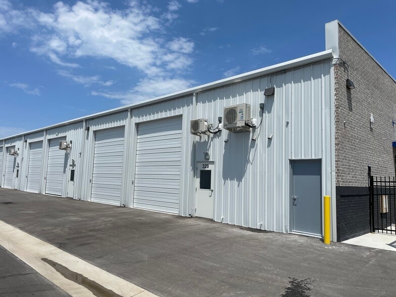 325 Greenhouse Rd, Centerton, AR for lease - Building Photo - Image 3 of 4