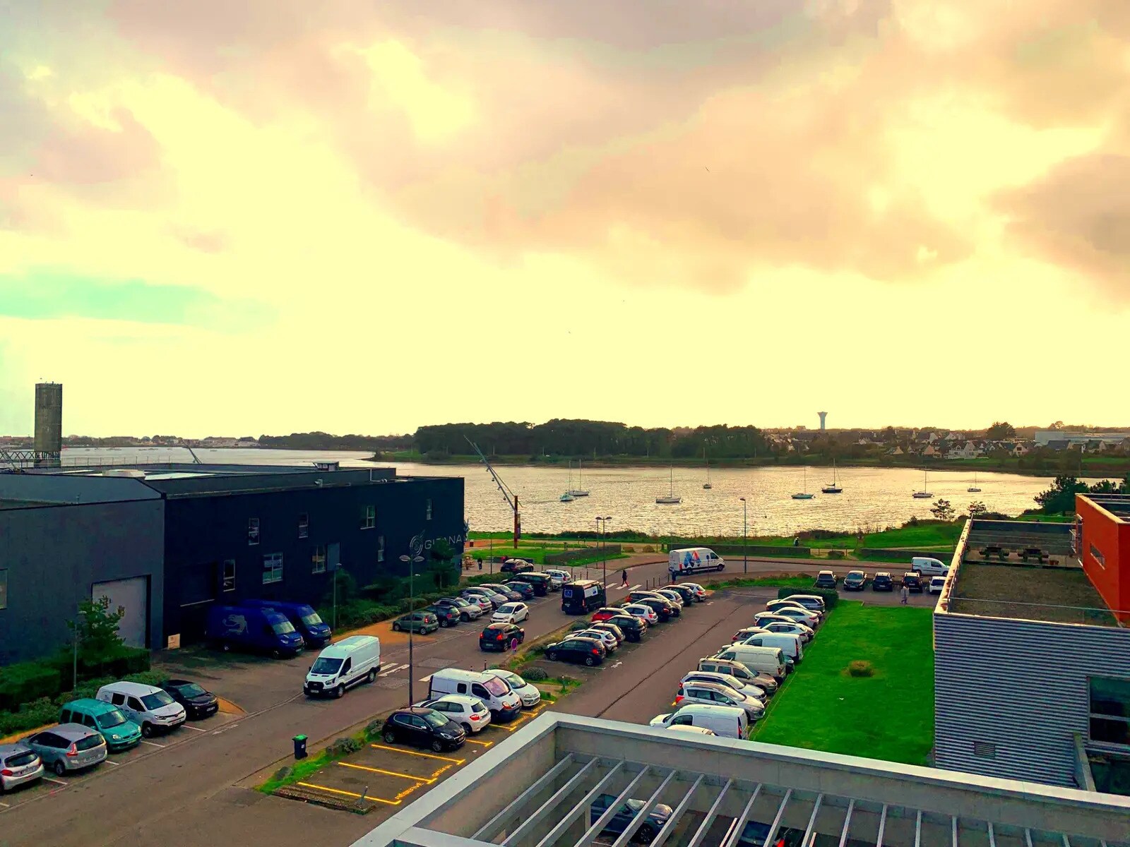 Rue Du Sous-Marin Vénus, Lorient for lease Building Photo- Image 1 of 3