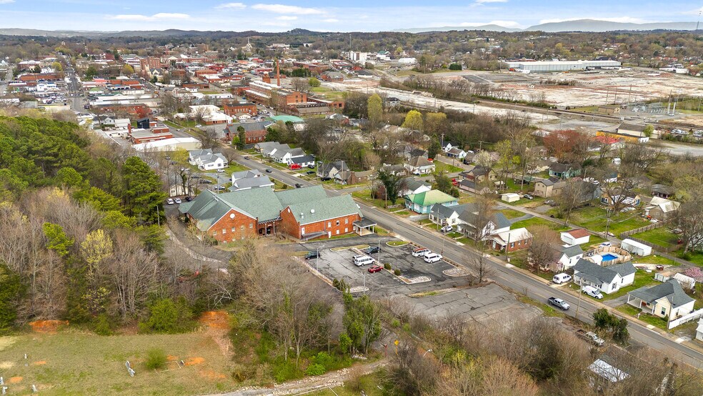 940 S Ocoee St, Cleveland, TN à vendre - Photo du bâtiment - Image 3 de 34