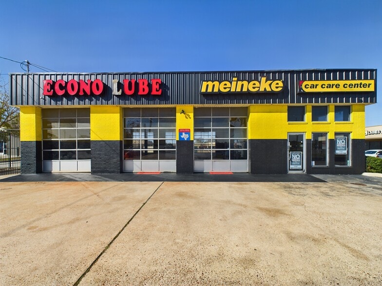 4448 Fm 1960 Rd W, Houston, TX for lease - Building Photo - Image 1 of 25