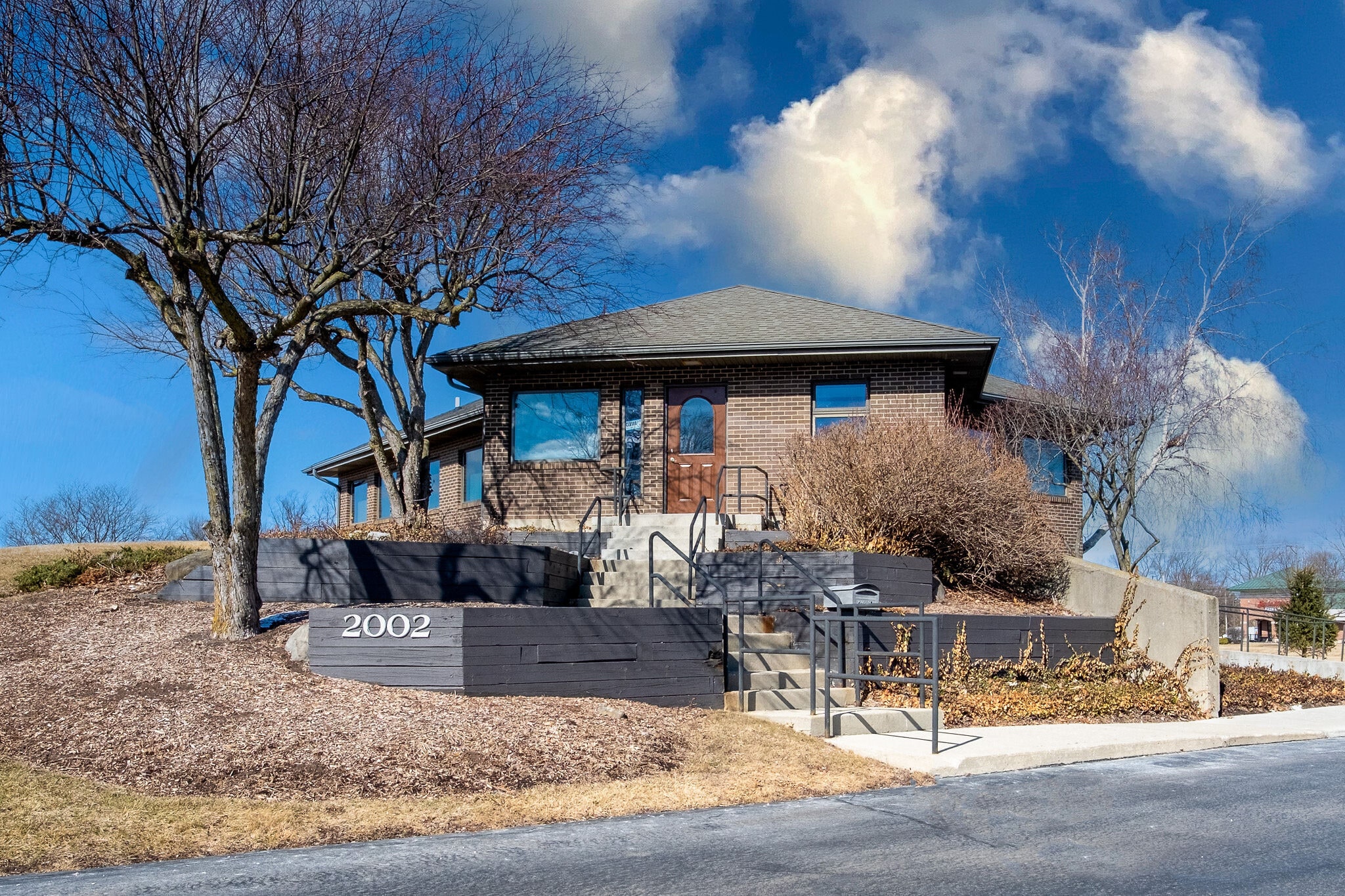 2002 Holian Dr, Spring Grove, IL for lease Primary Photo- Image 1 of 3