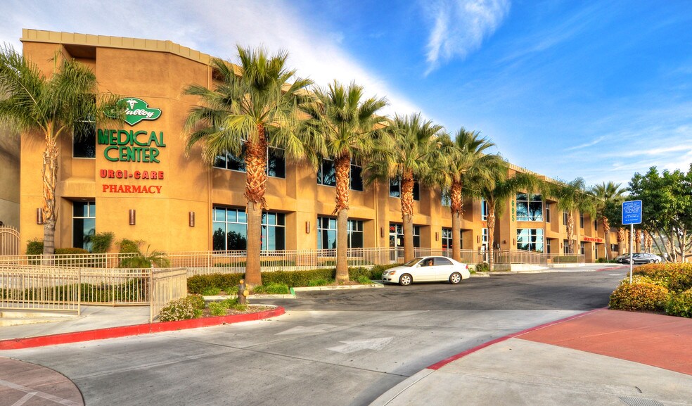 1695 San Jacinto Ave, San Jacinto, CA à louer - Photo du bâtiment - Image 2 de 17
