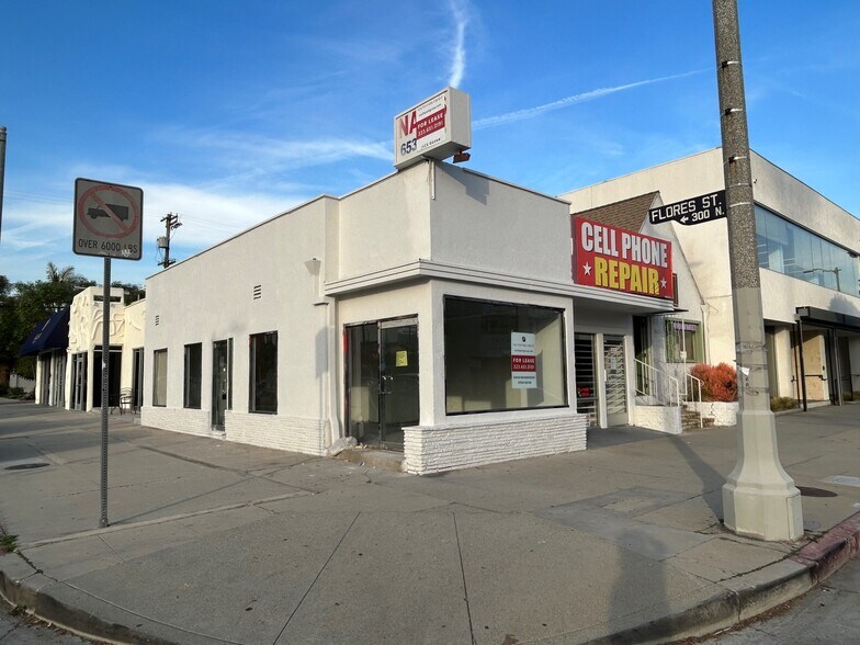 8325-8327 Beverly Blvd, Los Angeles, CA for lease - Building Photo - Image 1 of 1