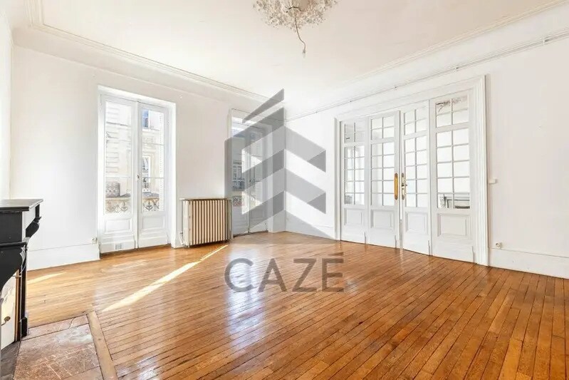 Office in Bordeaux for sale Interior Photo- Image 1 of 10