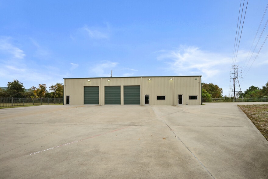 21627 Rhodes Rd, Spring, TX for lease - Building Photo - Image 2 of 16