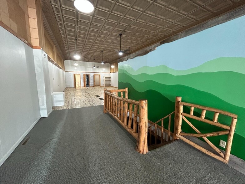 212 N Main St, Ainsworth, NE for sale - Building Photo - Image 3 of 20