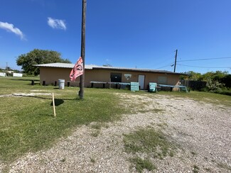 Plus de détails pour 208 E Wheeler Ave, Aransas Pass, TX - Sports et divertissement à vendre