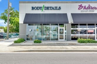 2602 S Dixie Hwy, West Palm Beach, FL à louer Photo du bâtiment- Image 2 de 19