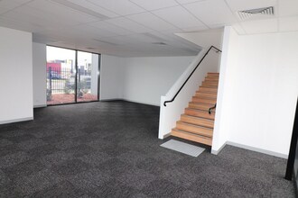 35 Gwen Rd, Cranbourne West for lease Interior Photo- Image 2 of 3