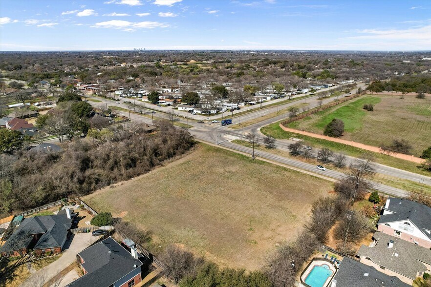 2400 W Sublett Rd, Arlington, TX à vendre - Photo du bâtiment - Image 3 de 10
