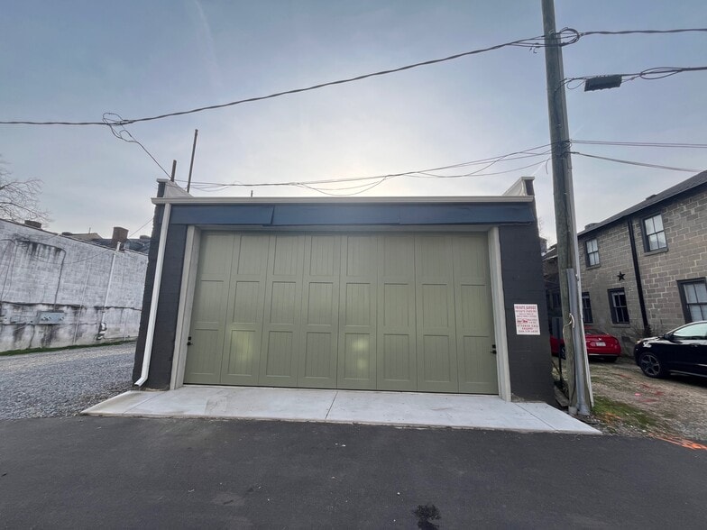 721-W Caroline St, Fredericksburg, VA à louer - Photo du bâtiment - Image 2 de 11