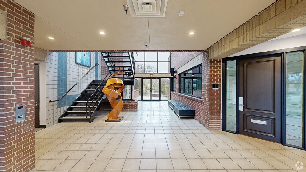 2121 W Spring Creek Pky, Plano, TX à louer - Numérisation 3D de Matterport - Image 2 de 21