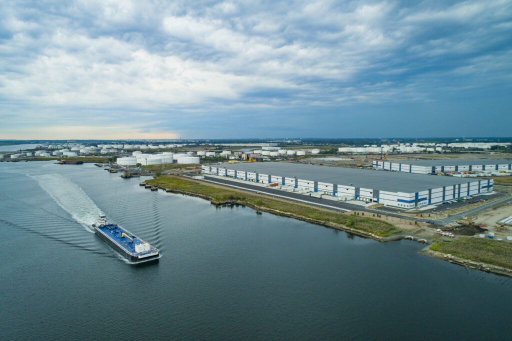 600 Linden Logistics Way, Linden, NJ à louer Photo du bâtiment- Image 1 de 3