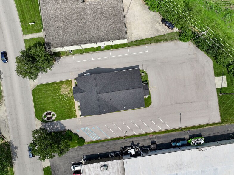 250 Crossfield Dr, Versailles, KY à louer - Photo du bâtiment - Image 3 de 62