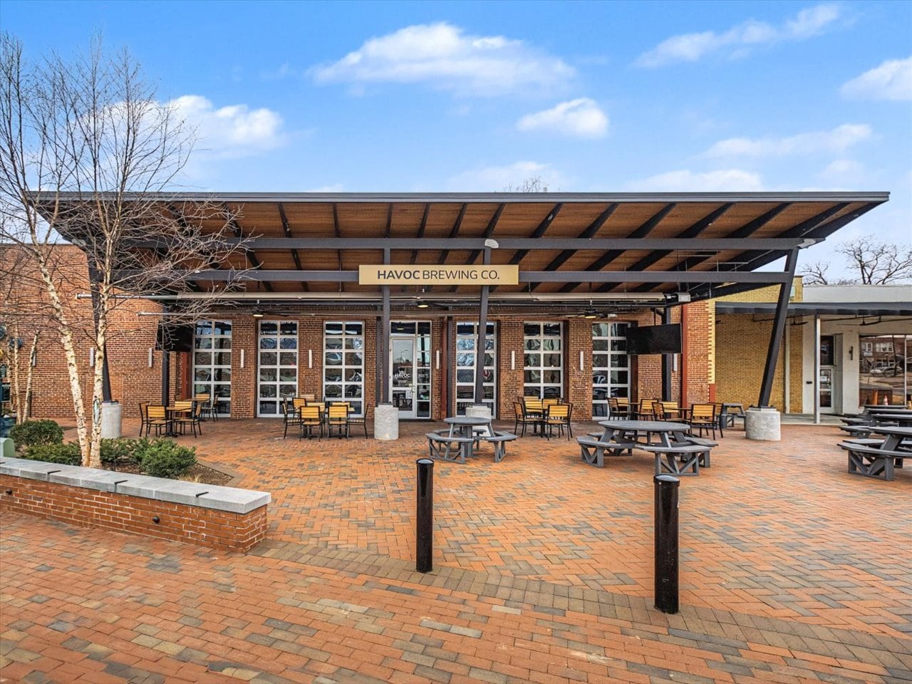 39 West St, Pittsboro, NC for lease Primary Photo- Image 1 of 82