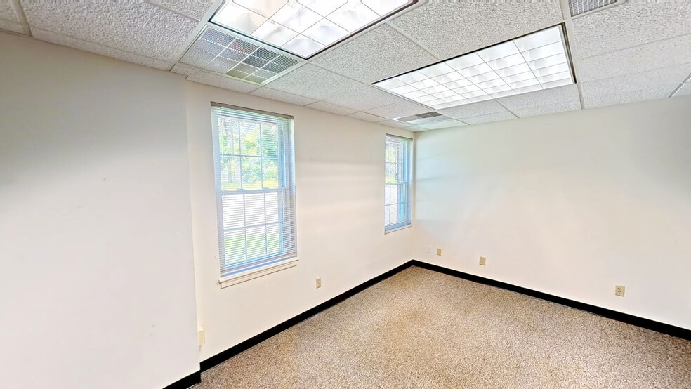 6600 Clough Pike, Cincinnati, OH for lease - Building Photo - Image 3 of 18