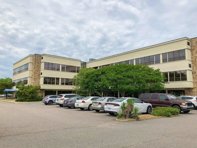 397 Little Neck Rd, Virginia Beach, VA à louer - Photo du bâtiment - Image 3 de 5