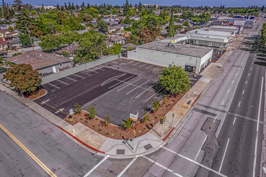 481 S Bascom Ave, San Jose, CA à louer - Photo du bâtiment - Image 3 de 5