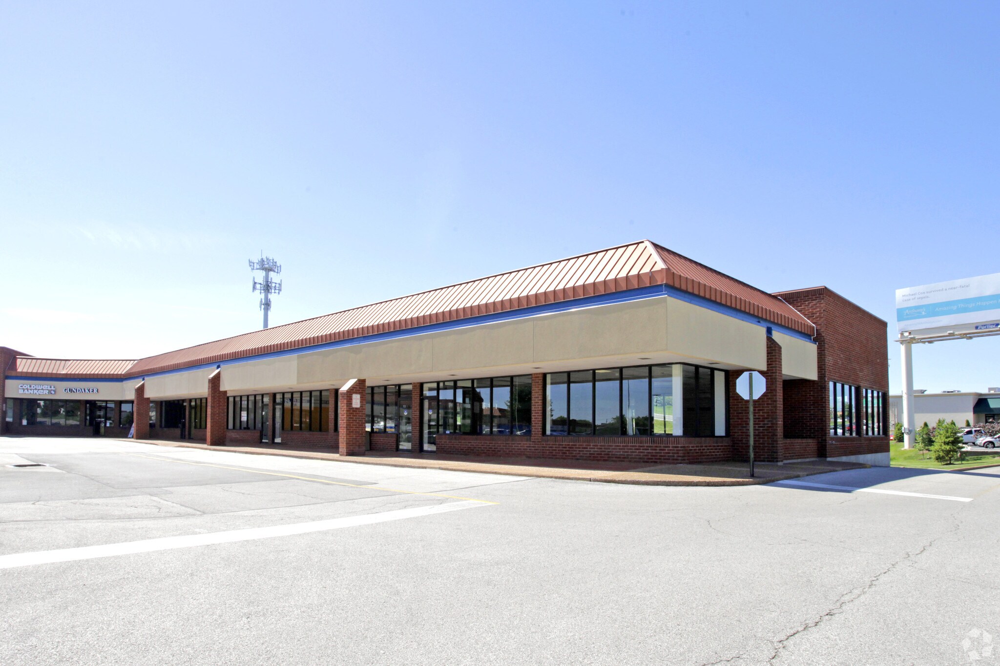 9918-9964 Kennerly Rd, Saint Louis, MO à louer Photo principale- Image 1 de 7