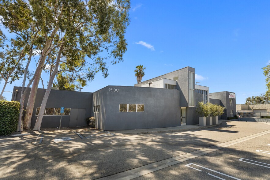 1500 Olympic Blvd, Santa Monica, CA à vendre - Photo du bâtiment - Image 2 de 16