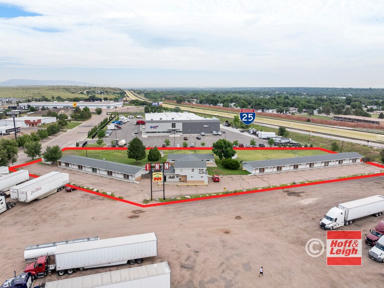 650 Champlin Dr, Fountain, CO à vendre - Photo du bâtiment - Image 2 de 11