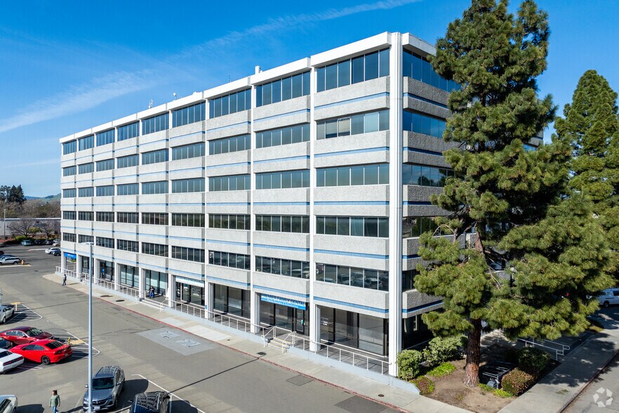 24301 Southland Dr, Hayward, CA à louer - Photo du bâtiment - Image 3 de 7
