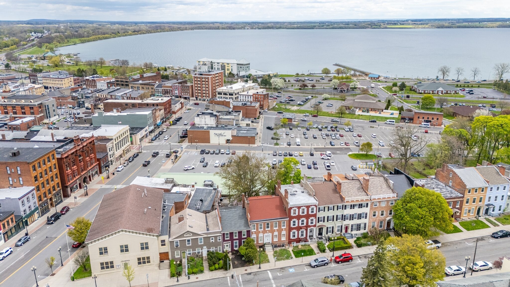 Geneva STR Portfolio portfolio of 5 properties for sale on LoopNet.ca Building Photo- Image 1 of 40