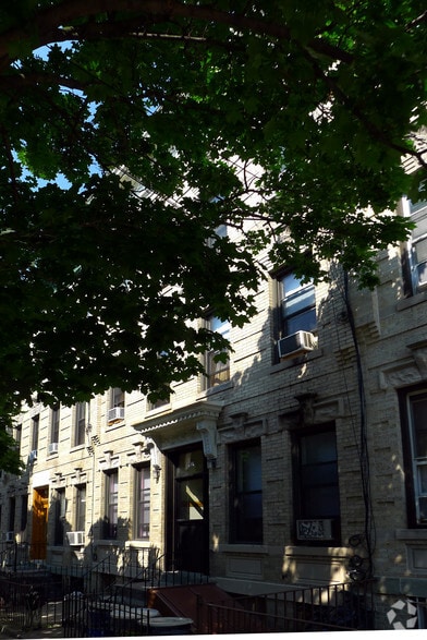 19-23 Linden St, Flushing, NY à vendre - Photo du bâtiment - Image 3 de 4