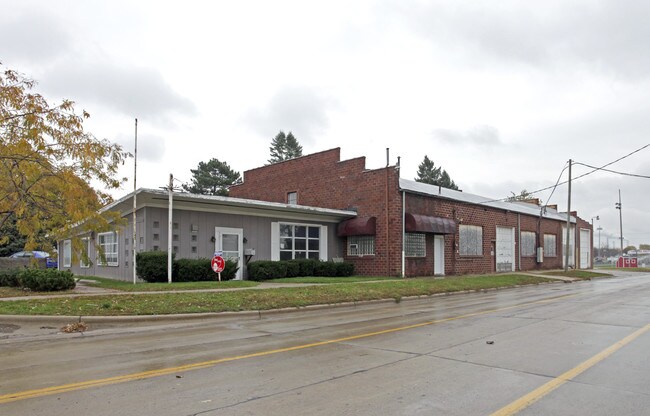 Plus de détails pour 111 Jones Ave, Monroe, MI - Industriel à louer