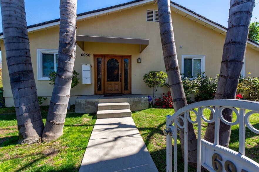 6956 Bertrand Ave, Reseda, CA à vendre - Photo principale - Image 1 de 1