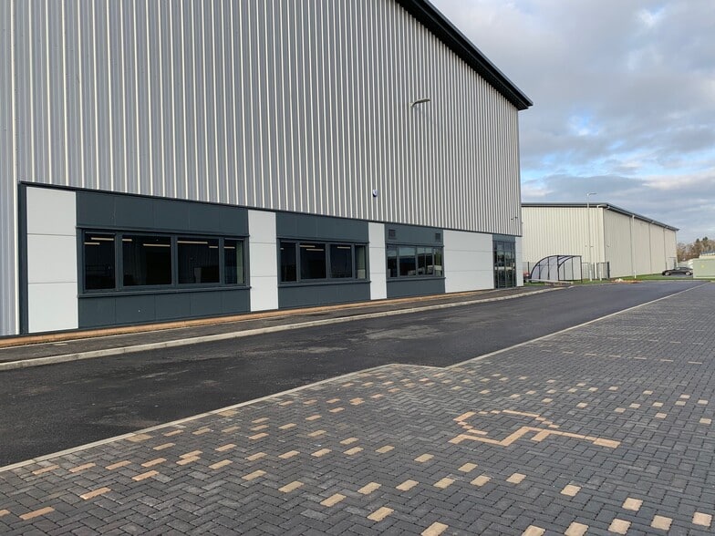 Craig Pl, Bellshill for lease - Building Photo - Image 2 of 17