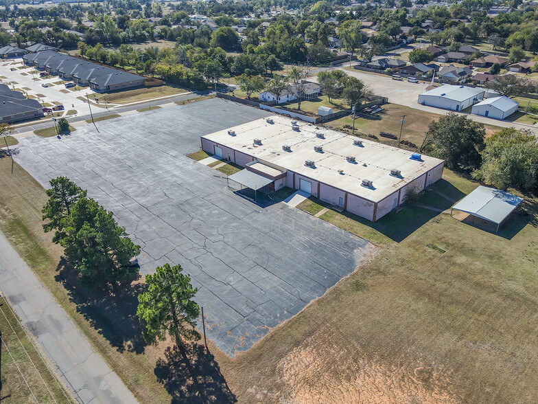 8713 E Main, Midwest City, OK for sale - Building Photo - Image 1 of 15