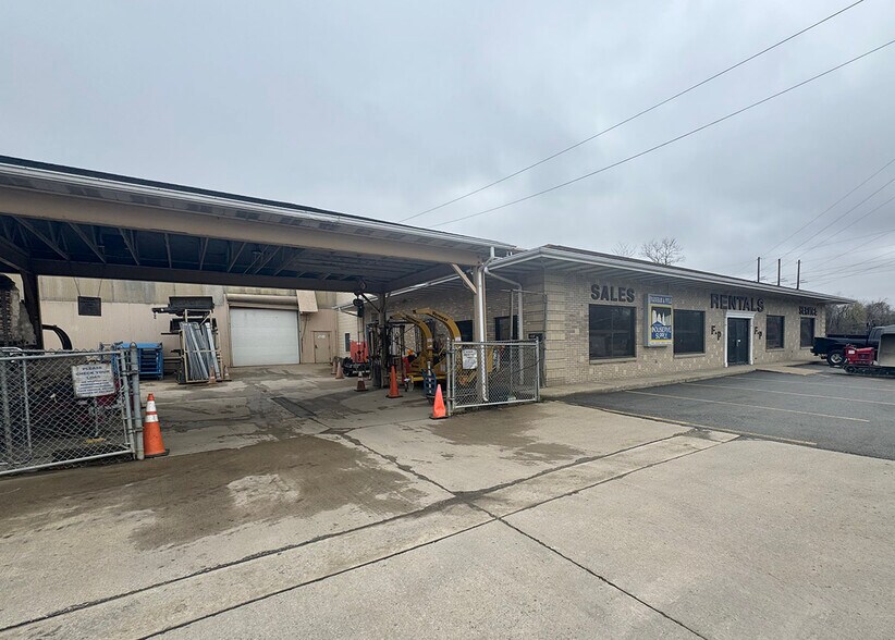 4306 Route 51 South, Belle Vernon, PA à vendre - Photo du bâtiment - Image 3 de 9